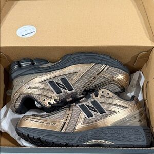 New Balance Kids' Brown and Black Sneakers
